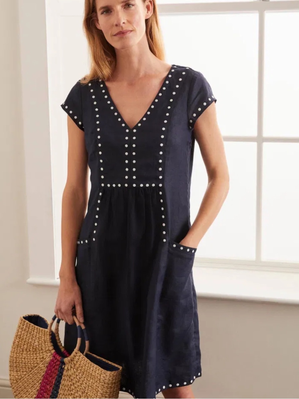 Boden Leandra Embroidered Dress Navy Linen Embroidered Size 6R With Pockets